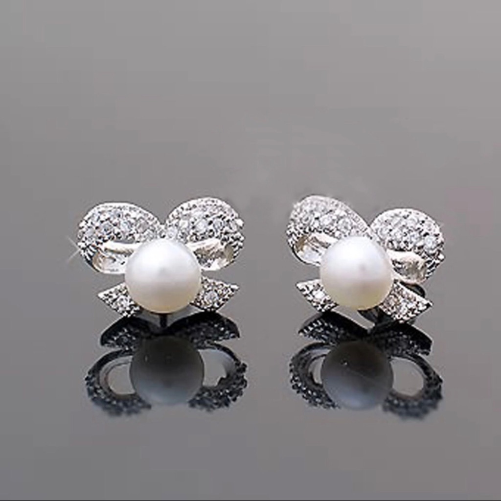 New Rhinestone With Pearl Earrings